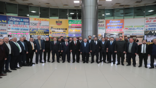 Bozdağ ve Başkan Beyazgül'den şehirlerarası otobüs terminali esnafına ziyaret