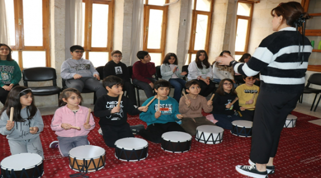  Büyükşehir Belediyesi Geleceğin Sanatçıları, Müzik Ustalarını Yetiştiriyor