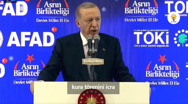 Cumhurbaşkanı Erdoğan Deprem konutlarının anahtarlarını teslim ediyor