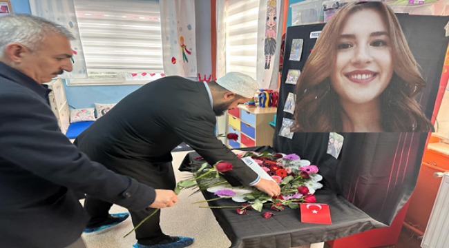 Depremde Kaybedilen Öğretmen Uncu Anıldı