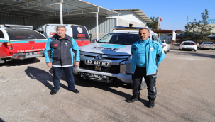 Depremde kurtarmaya giden ekip kurtarılmaya muhtaç oldu