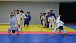 Haliliye Belediyesi İle Gençler "Şampiyonluk" Hayallerine Hazırlanıyor 