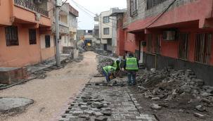 Haliliye'de Kilitli beton parke döşeme çalışmaları ile sokaklar yenileniyor