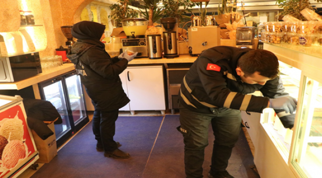 Haliliye'de Zabıta ekipleri kafeleri denetledi
