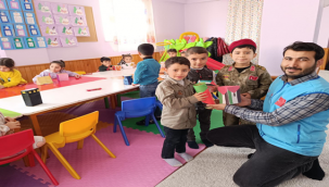 Minik Yüreklerden Filistin'e destekler sürüyor