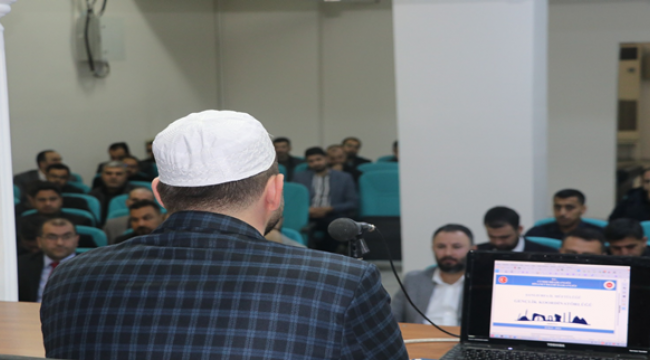 Müftü Tolan: Gençlerimizle ilgilenmediğimizde felaket kapımızda olur