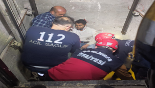 Şanlıurfa'da 5. kattan asansör boşluğuna düşen genç yaralandı