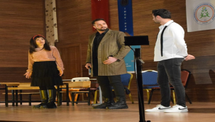 Şanlıurfa'da "Artiz Mektebi  " tiyatro oyunu büyük ilgi gördü
