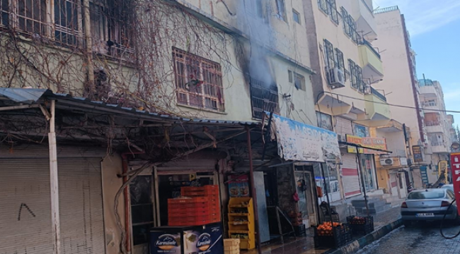Şanlıurfa'da yangın,3 kişi dumandan etkilendi