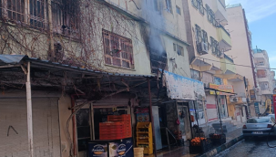 Şanlıurfa'da yangın,3 kişi dumandan etkilendi