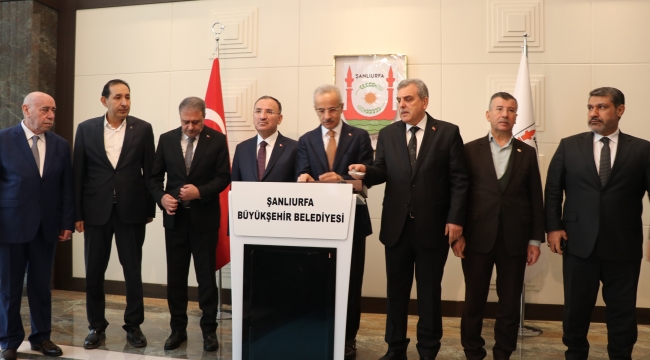 Ulaştırma Bakanı Uraloğlu'dan Başkan Beyazgül'e ziyaret
