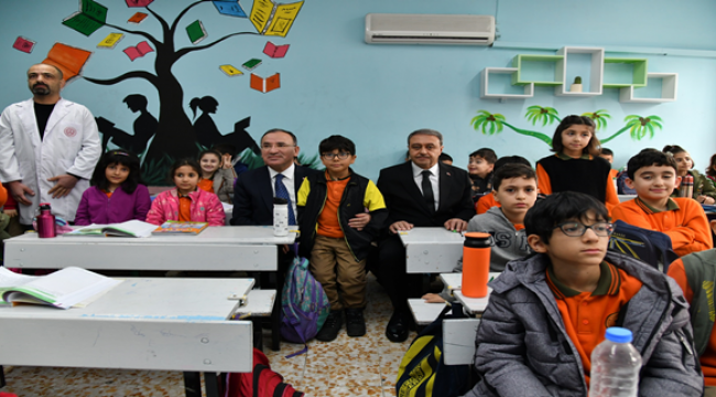 Vali Şıldak, "Devletimiz Depremzedelerimizin Yanında"