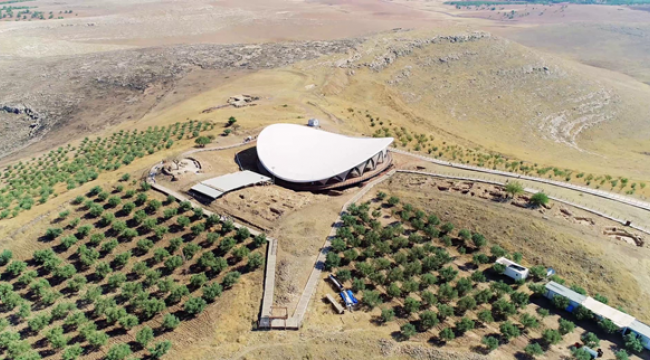 Vali Şıldak, Göbeklitepe'yi paylaştı