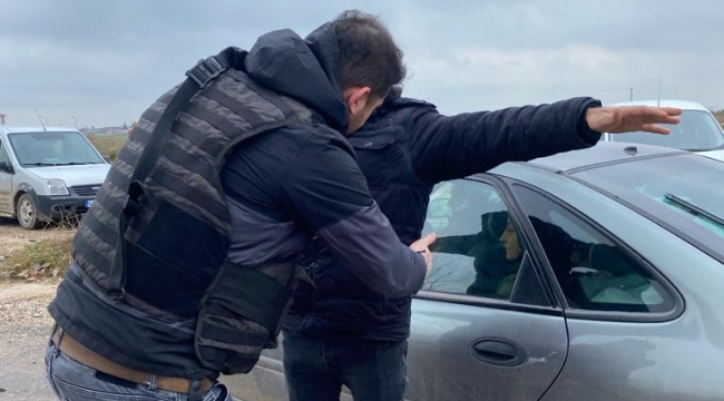 Viranşehir'de asayiş denetimi, 4 gözaltı 