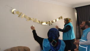 Yetim çocukların yüzü güldürüldü