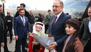 Bakan Özhaseki, Urfa Valiliğini ziyaret etti