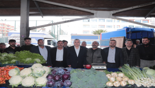 Başkan Beyazgül Sahada esnaf ve vatandaşlarla iç içe