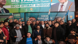 Başkan Beyazgül'ün Seçim Ofisinde Coşkulu Destek Salona Sığmıyor