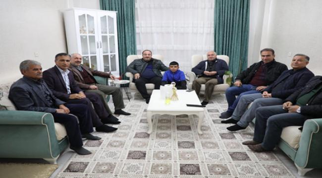 Başkan Ekinci'den hane ziyaretleri