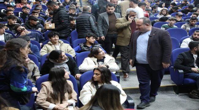 Başkan Ekinci kültür merkezinde gençleri dinledi
