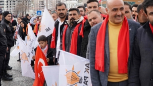 Cumhurbaşkanı Erdoğan'ı Karaköprü'de coşkulu karşılama 