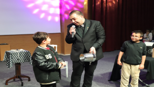 Karaköprü'de Çocuklar İllüzyon Gösterisiyle Doyasıya Eğlendi