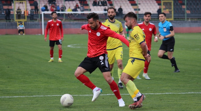 Lider Karaköprü Belediyespor, berabere kaldı! 