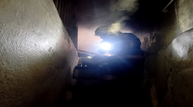 Şanlıurfa'da korkutan yangın, 1 kişi dumandan etkilendi
