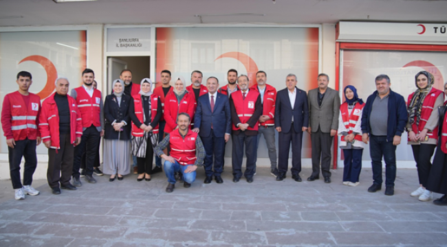 TBMM Başkanvekili Bozdağ ve Başkan Beyazgül'den Kızılay Şanlıurfa Şubesine Ziyaret