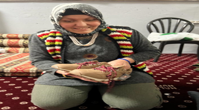 Urfa'da 160 engelliye ayakkabı yardımı