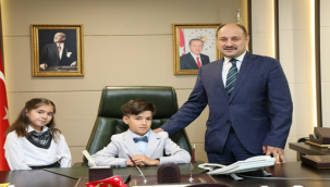 Başkan Gülpınar, 23 Nisan'da koltuğunu minik öğrencilere devretti