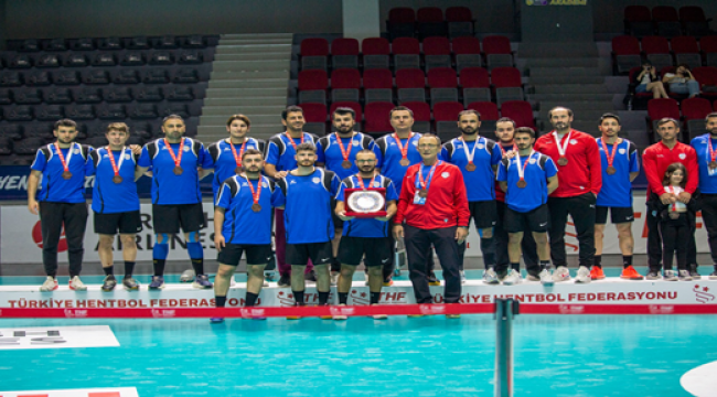 DEPSAŞ Enerji spor kulübü hentbol takımı dörtlü finalden üçüncülükle döndü