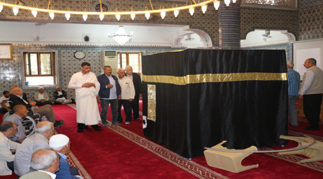 Hacı adaylarına yönelik kabe maketli seminer düzenlendi