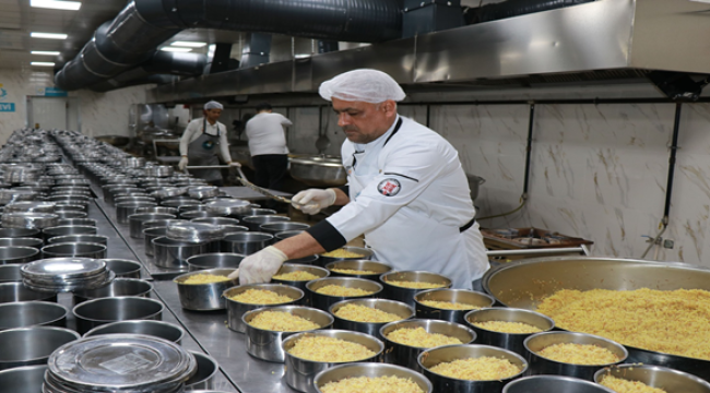 Haliliye Belediyesi, Sıcak Yemekleri 4 Bin 197 Vatandaşa Ulaştırıyor  