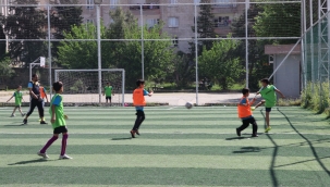 Haliliye'de futbol okulunda yetenekli gençler yetişiyor