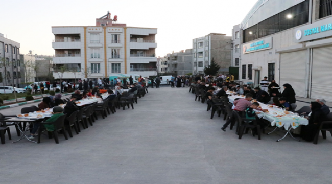 Haliliye'de Vatandaşlar İftar Sofrasında Buluşuyor