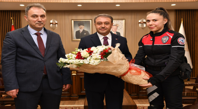 Müdür Bildirici Ve Emniyet Personelleri Vali Şıldak'ı Ziyaret Etti