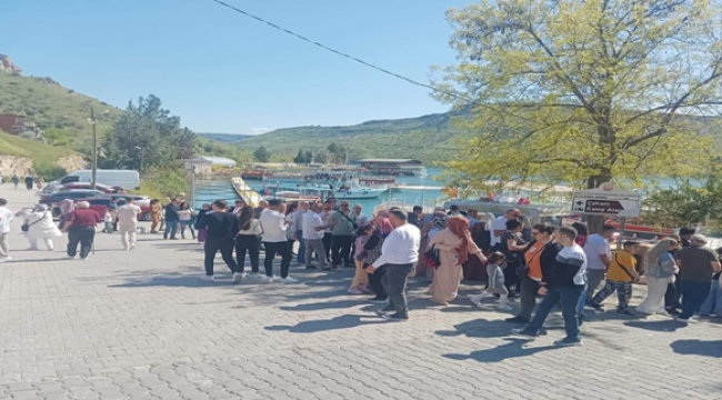 "Sakin Şehir" Halfeti'de bayram yoğunluğu