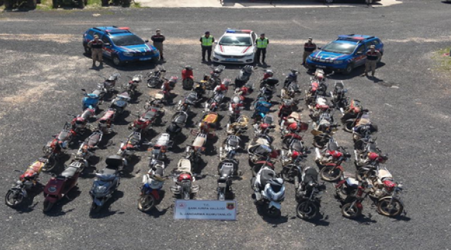 Viranşehir'de 523 motosiklet ve sürücüsü kontrol edildi.