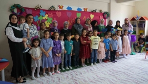 Anneler Haliliye Belediyesi ile okuma yazma sertifikalarını aldı 