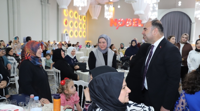 Başkan Nihat Çiftçi Karaköprülü Annelerle buluştu