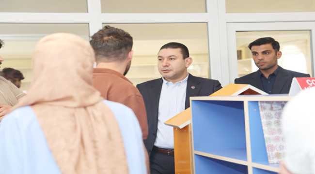 Başkan Özyavuz Kütüphanede Ders Çalışan Öğrencilerle Bir Araya Geldi