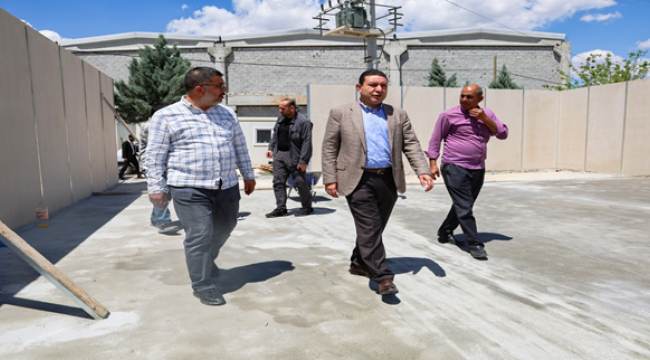 Başkan Özyavuz Yapımı Devam Eden Sahra Hastanesini Ziyaret Etti