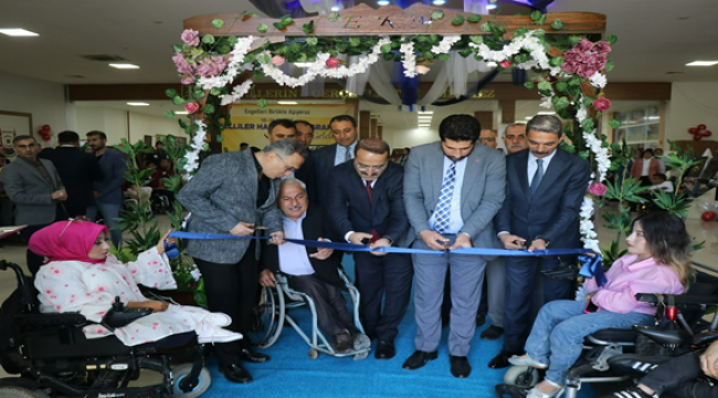 Engelli bireylerin el emeği göz nuru ürünleri sergilendi