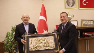 Gaziantep'e gelen Kılıçdaroğlu, Nizip'e sürpriz ziyarette bulundu