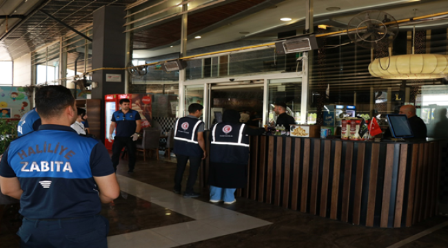 Haliliye'de market ve restoranlara sıkı denetim