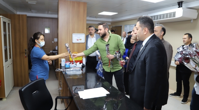 Hemşireler sağlık camiasının merhamet ve şefkat yönüdür