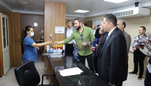 Hemşireler sağlık camiasının merhamet ve şefkat yönüdür