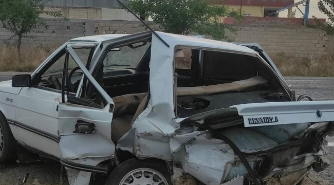 Şanlıurfa'da iki araç çarpıştı!