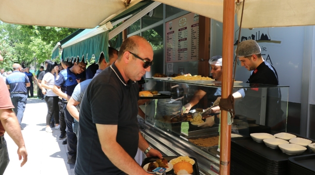 Büyükşehir'den 40 Liraya 4 Çeşit Menü